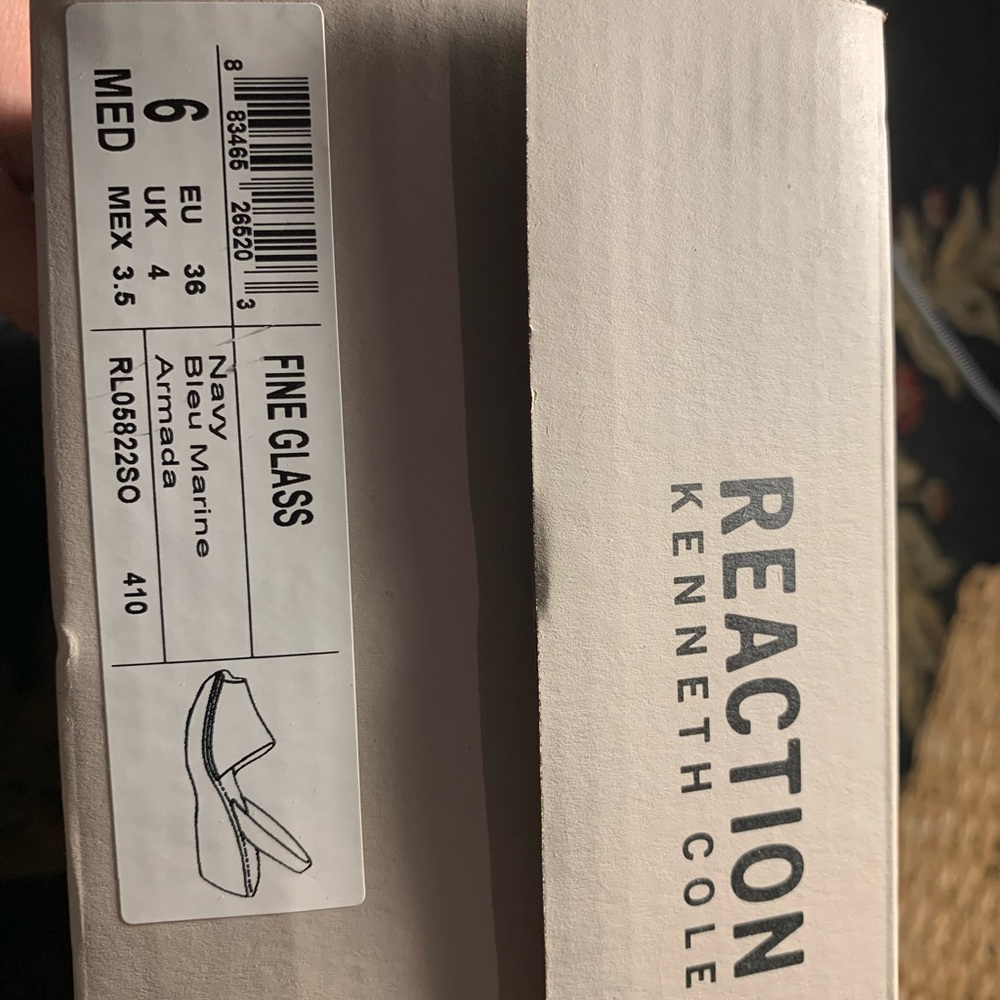🌊KENNETH COLE REACTION FINE GLASS SANDALS🌊 - Picture 5 of 5